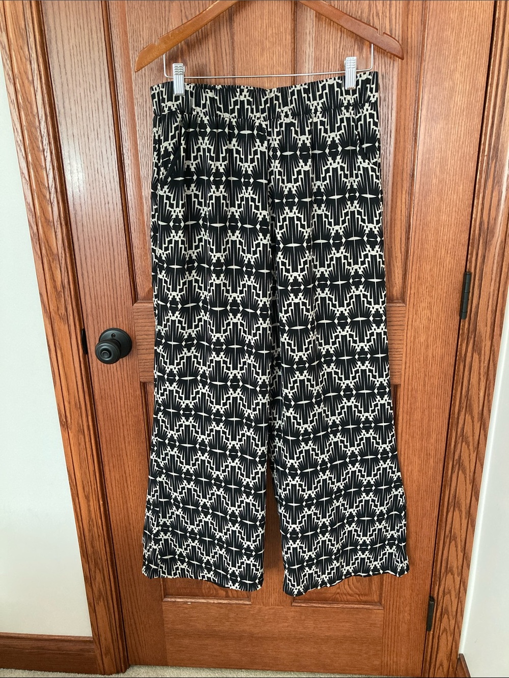 Chloe’ Oliver Womens Black & White Leg Pants M